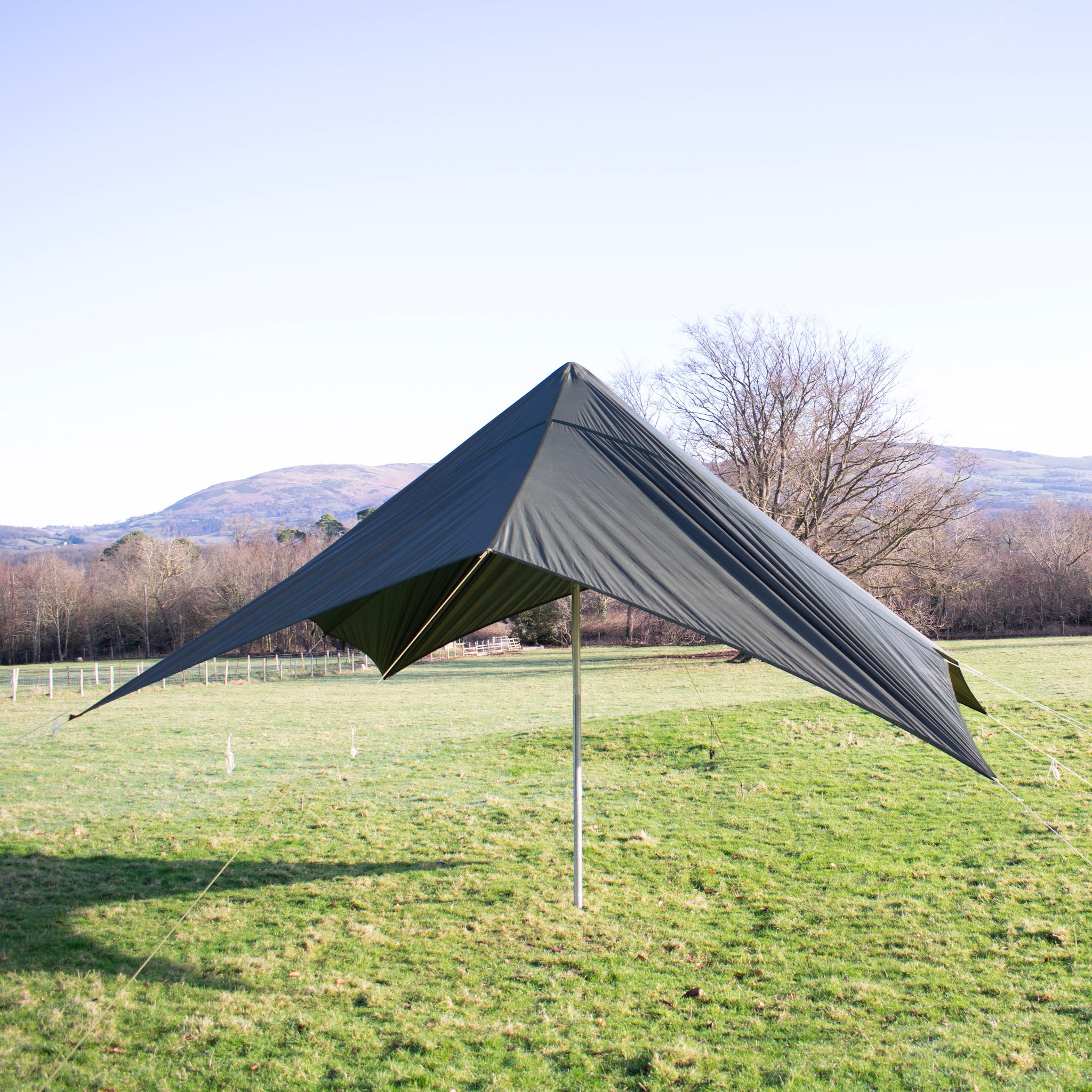 テント A Bucket of Steel Tarp Stakes (Yellow) 31210BYLBCKT Big Tarp with Pole \u2013 DAS Outdoors